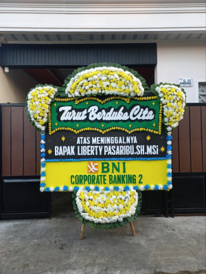 Papan Bunga Duka di Seluas
