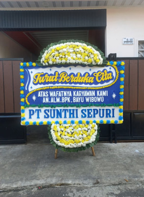 Papan Bunga Duka di Seluas